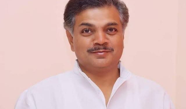 राज्याचे मुख्यमंत्री देवेंद्रजी फडणवीसांच्या वाढदिवसाच्या निमित्ताने जिल्हाभरात शंभर आरोग शिबीर, शंभर जनता दरबार